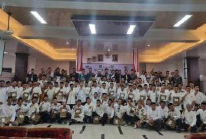 Tasyakuran Wisuda Dirosa Wahdah Takalar Dibuka Staf Ahli PJ. Bupati